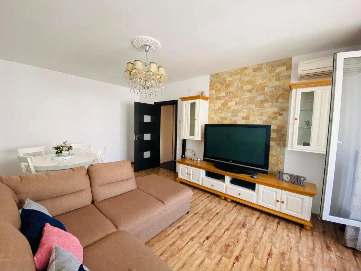 Apartament Naty Apartment Bucharest Exterior photo