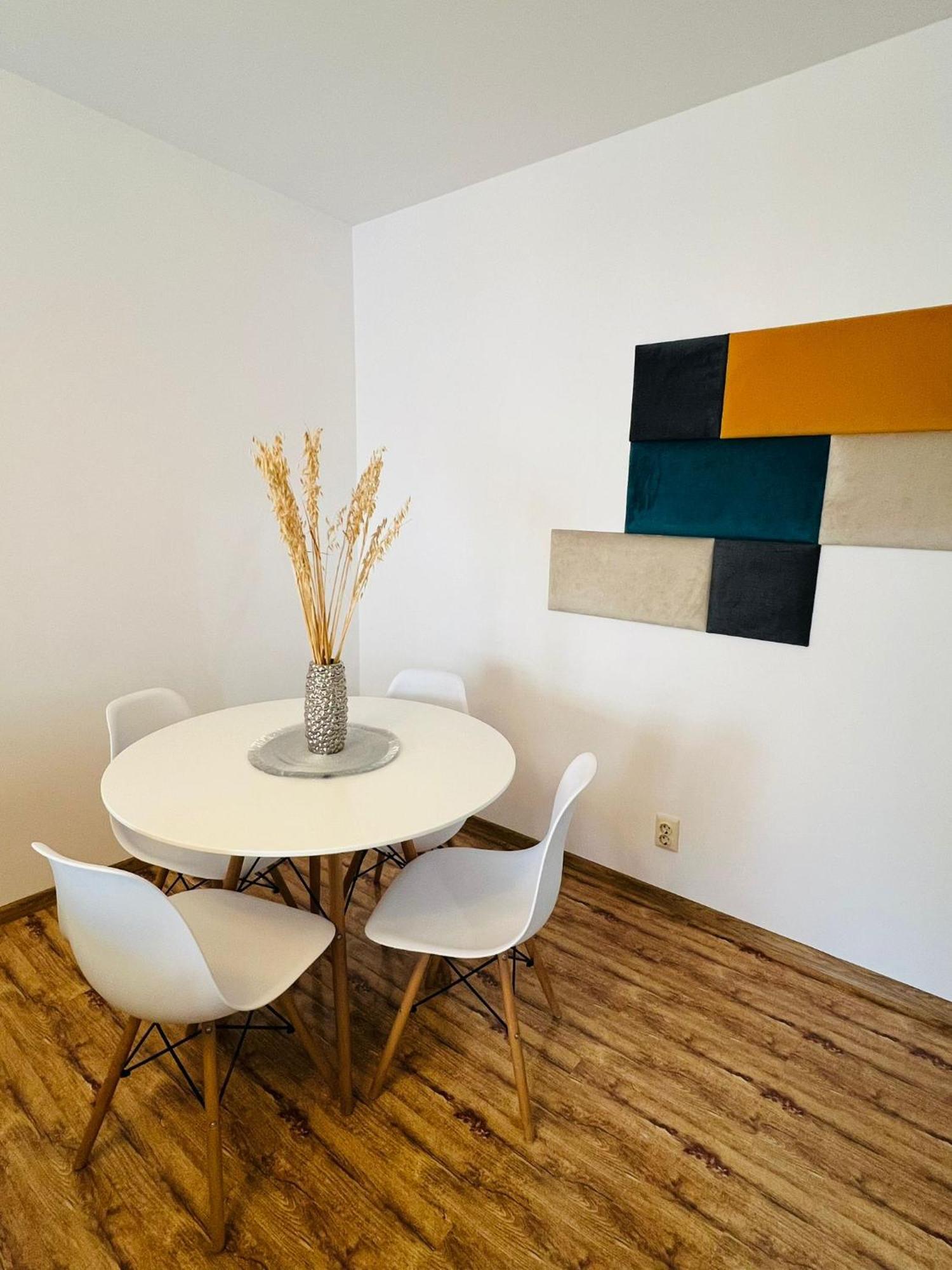 Apartament Naty Apartment Bucharest Exterior photo